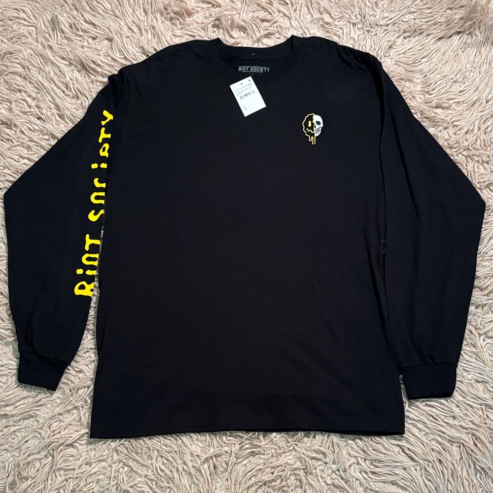 NWT Riot Society Skull-Happy Face Logo Long Sleeve Shirt